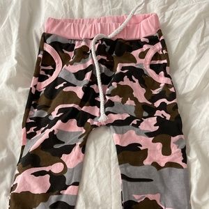 Sweatshirt and pant for baby girl